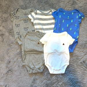 Baby Gap Baby Boys 6-12 Month Lot of Clothes